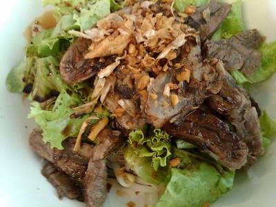 เล็กแห้งเนื้อน่องล้วน ที่ ร้านอาหาร แป้นปลื้ม ก๋วยเตี๋ยวเมืองสยาม (สว่างอรุณ)