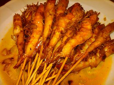 กุ้งเสียบไม้ย่าง เข้มข้นสุดๆ ที่ ร้านอาหาร hong teong long