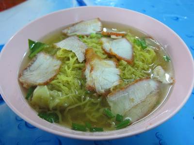บะหมี่เกี๊ยว 30 บาท ก็อิ่มท้อง ที่ ร้านอาหาร ช. บะหมี่เกี๊ยว