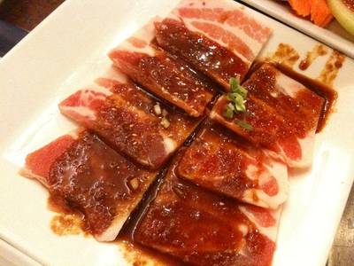 เบคอน ที่ ร้านอาหาร โตไก ยาคินิคุ ธนิยะพลาซ่า