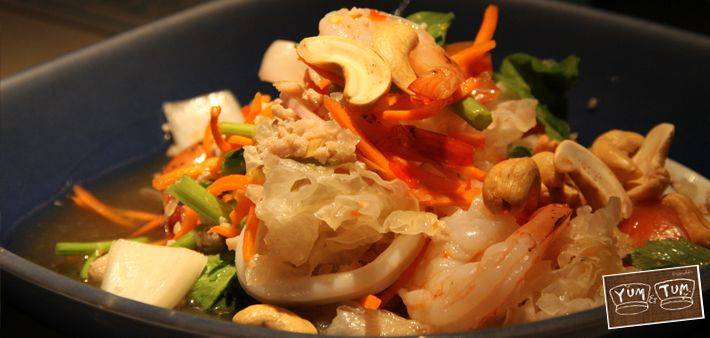 อาหาร ที่ ร้านอาหาร Yum & Tum K-Village