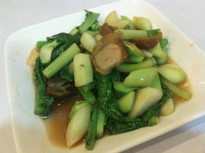 คะน้าหมูกรอบ ที่ ร้านอาหาร ครัวอัปษร สาขา 2 (เสาชิงช้า)