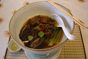 รูปจากเวป ที่ ร้านอาหาร กวางสวัสดี