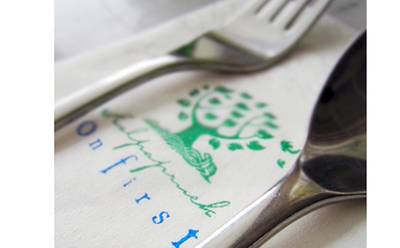 รูปจากเวป ที่ ร้านอาหาร กัลปพฤกษ์ ออน เฟิร์สท์ รูปจากเวป ที่ ร้านอาหาร กัลปพฤกษ์ ออน เฟิร์สท์