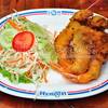 สลัดกุ้งชุปแป้งทอด ที่ ร้านอาหาร พรานเบ็ด