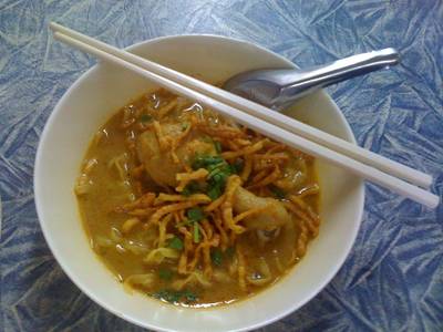 ข้าวซอยน่องไก่ ที่ ร้านอาหาร ข้าวซอยเชียงใหม่
