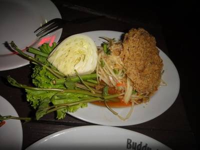 ร้านอาหาร กินลมชมสะพาน