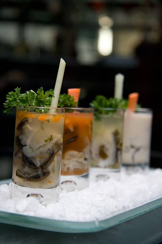 รสชาติซอสทั้ง 4 มีรสที่มีเอกลักษณ์แตกต่างกันไป ที่ ร้านอาหาร Bouchot