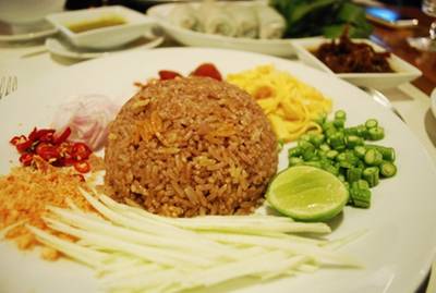 คอฟฟี่ บีนส์ บาย ดาว สาขาเอกมัย ที่ ร้านอาหาร คอฟฟี่ บีนส์ บาย ดาว เอกมัย
