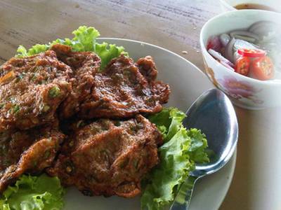 ร้านอาหาร กุ้งเผา วัดเชิงเลน
