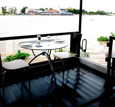 ร้านอาหาร Studio 9 Dining Theatre by The River