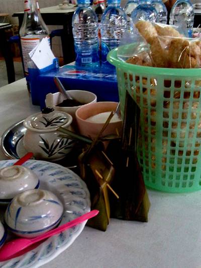 ร้านอาหาร ก๋วยเตี๋ยวเรือเจ๊ต้อย