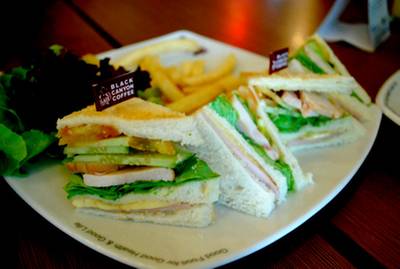 ร้านอาหาร Black Canyon