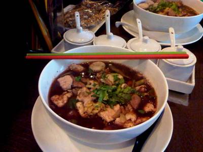ร้านอาหาร นวลปรางค์ นู๊ดเดิ้ล