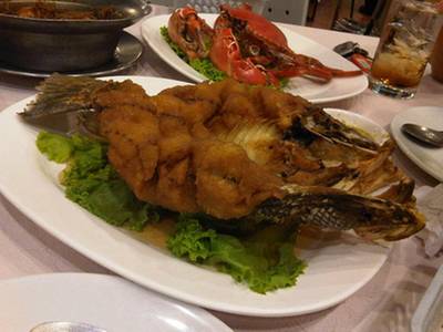 ร้านอาหาร แหลมเจริญ ซีฟู้ด เหม่งจ๋าย