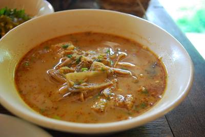 ร้านอาหาร เฮือนใจ๋ยอง