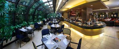 รูปจากเวป ที่ ร้านอาหาร Zeppelin Restaurant