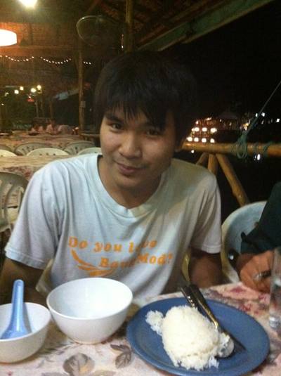 ร้านอาหาร ต้นไทร