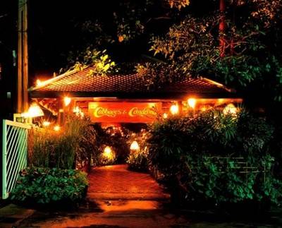 รูปจากเวป ที่ ร้านอาหาร Cabbages & Condoms PDA Building