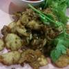 หมูทอดกระเทียม ที่ ร้านอาหาร บุญยงค์ หัวปลาหม้อไฟ