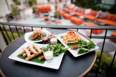 ภาพจาก facebook ที่ ร้านอาหาร Enchanted Bar