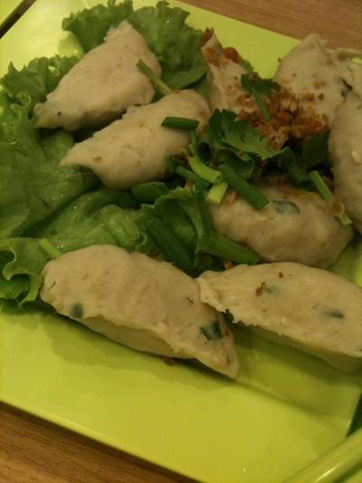 ลูกชิ้นรักบี้ ชอบค่ะ คราวหน้าขอสอง ที่ ร้านอาหาร เจียงลูกชิ้นปลา Fortune Tower