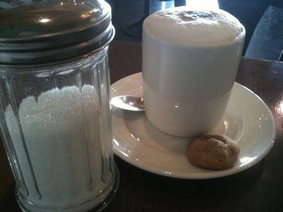 Hot coco ที่ ร้านอาหาร Vanilla Industry