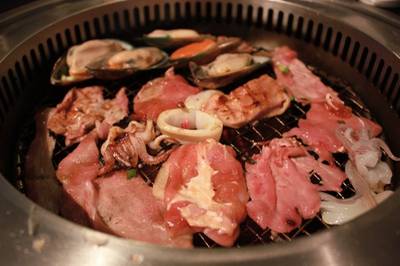 อาหารบนเตา ที่ ร้านอาหาร KUMA YAKINIKU