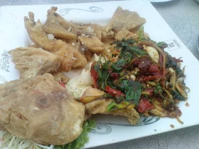 อุ่นไอดิน ที่ ร้านอาหาร Aun I Din