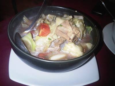 บะหมี่ซี่โครงหมู ที่ ร้านอาหาร Top Menu (ย่าง เส็ง ทั่ง) สุขุมวิท 24