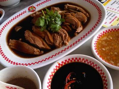 ห่านท่าดินแดง ที่ ร้านอาหาร ห่านท่าดินแดง (ฉั่วคิมหลี) ลาดพร้าว