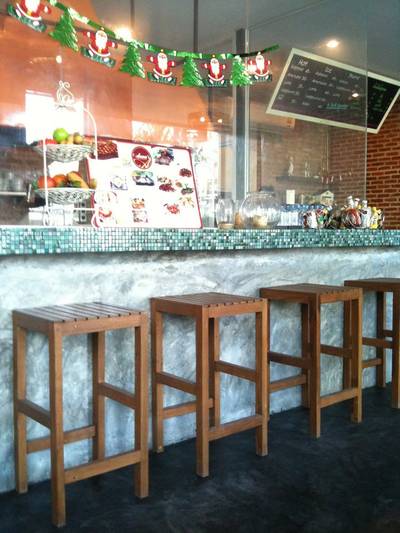 บรรยากาศภายในร้าน ที่ ร้านอาหาร ร้านสเต็ก แอนนา tree square