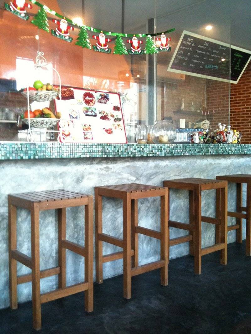 บรรยากาศภายในร้าน ที่ ร้านอาหาร ร้านสเต็ก แอนนา tree square