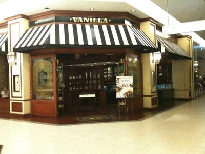 แอบมองห่างๆ อย่างห่วงๆ ที่ ร้านอาหาร Vanilla Brasserie Siam Paragon