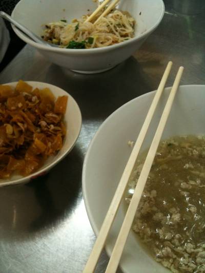 น่าอร่อยจัง -w- ที่ ร้านอาหาร ก๋วยเตี๋ยวตำลึง นายเพ้ง