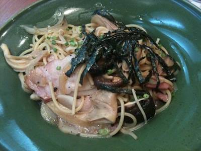สปาเกตตี้ของร้านค่ะ ที่ ร้านอาหาร Jin Emon มาบุญครอง