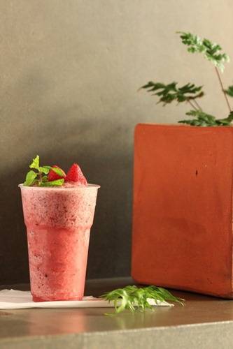สตรอเบอรี่ปั่น ที่ ร้านอาหาร Coffee Image