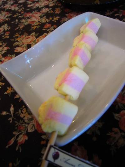 มาชเมโลว ที่ ร้านอาหาร Amour De Fondue