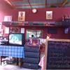 บรรยากาศภายในร้าน ดูเป็นธรรมชาติ และบ้านๆดี ร่มรื่น

 ที่ ร้านอาหาร บ้านสวนริมคลอง