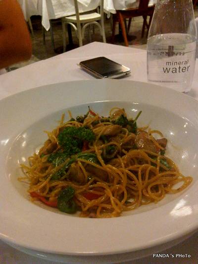 ร้านอาหาร Greyhound Cafe Avenue รัชโยธิน