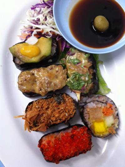 ข้าวปั้น ที่ ร้านอาหาร บ้านสวนไผ่สุขภาพ