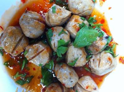 ลูกชิ้นเห็ดหอม ที่ ร้านอาหาร บ้านสวนไผ่สุขภาพ