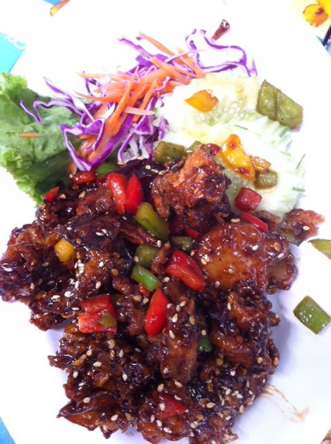 เห็ดผัดพริกไทยดำ ที่ ร้านอาหาร บ้านสวนไผ่สุขภาพ