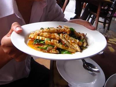 ลูกชิ้นปลาฉลาด ที่ ร้านอาหาร ติ๊กโภชนา