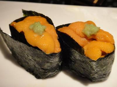 ไข่หอยเม่น ที่ ร้านอาหาร Honmono Sushi เซ็นทรัลชิดลม