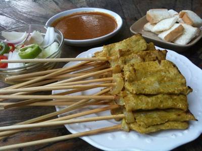 หมูสเต๊ะ ที่ ร้านอาหาร สวนอาหารเศรษฐศิลป์