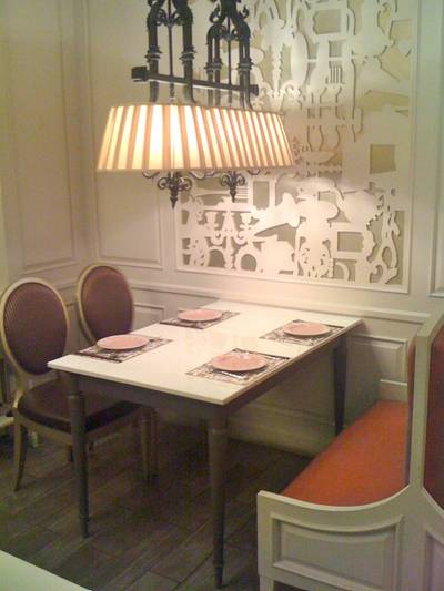 โต๊ะน่ารักดีนะคะ ที่ ร้านอาหาร T.House K-Village
