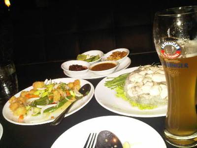 บุรีธารา ที่ ร้านอาหาร Buri Tara Wine Bar & Restaurant