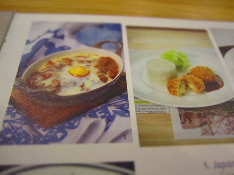 menu ที่ ร้านอาหาร On the table tokyo café Central World