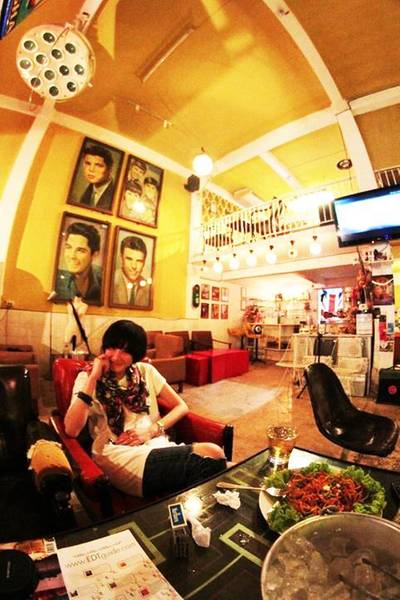 รวมสไตล์ อเมริกันโอลดี้ไว้ด้วยกัน ที่ ร้านอาหาร Goldies Bar